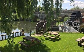 Old Mill Hotel & Lodge